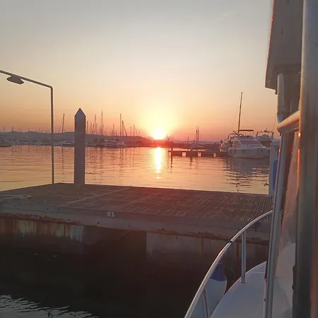 Fishermen Bros 4* فرانكافيلا أل ماري