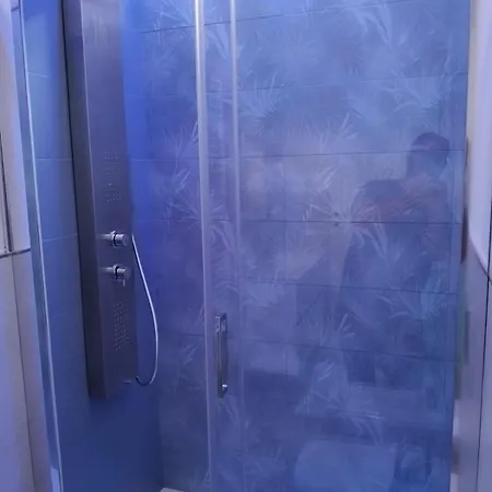 Fishermen Bros Guest house